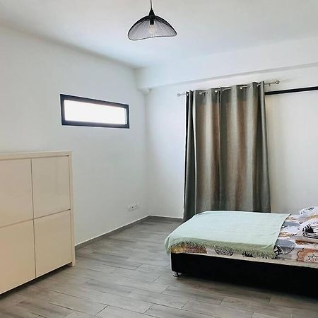 Villa Bois De Couleur Piscine Et Toit Terrasse Сен-Пиер Екстериор снимка
